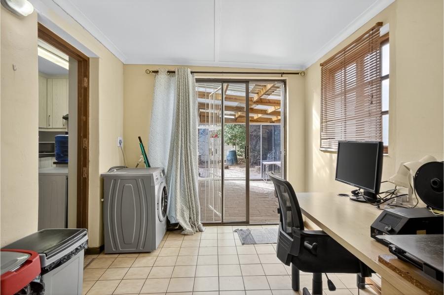 3 Bedroom Property for Sale in Strand South Western Cape